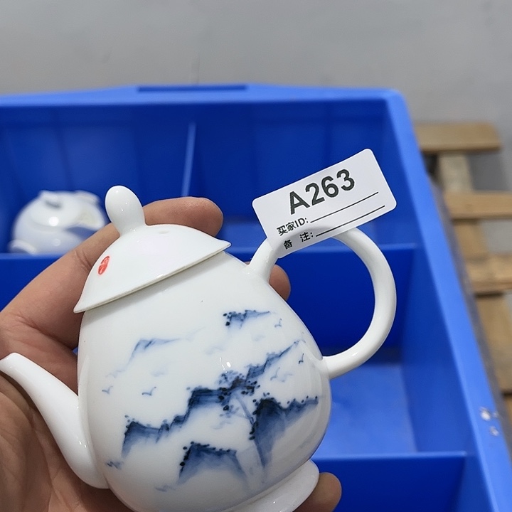 瓷片默认微瑕瓷器、茶具、壶、摆件，介意勿拍 
