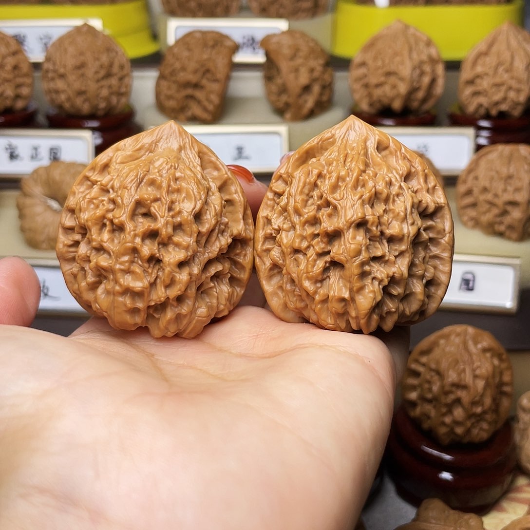 把件文玩核桃金****记官帽44左右