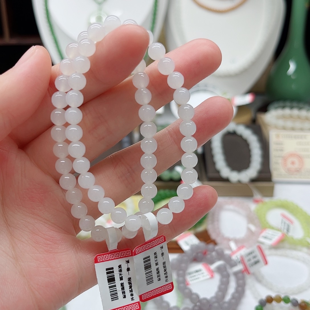 未镶嵌手链和田玉大**?