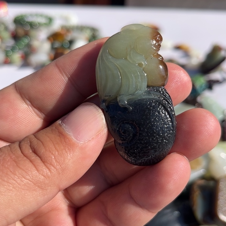 和田玉颈饰未镶嵌