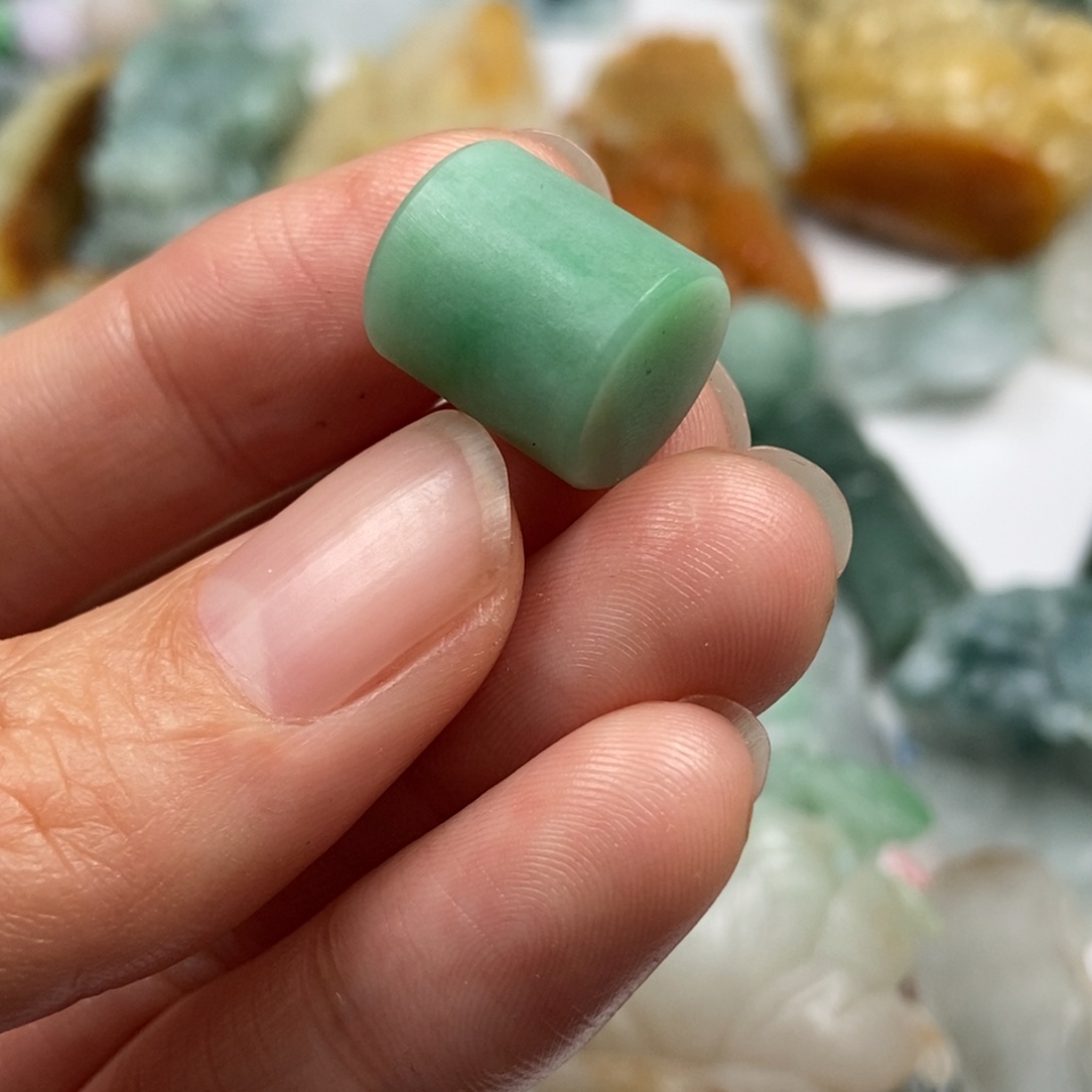 定制翡翠未镶嵌翡翠