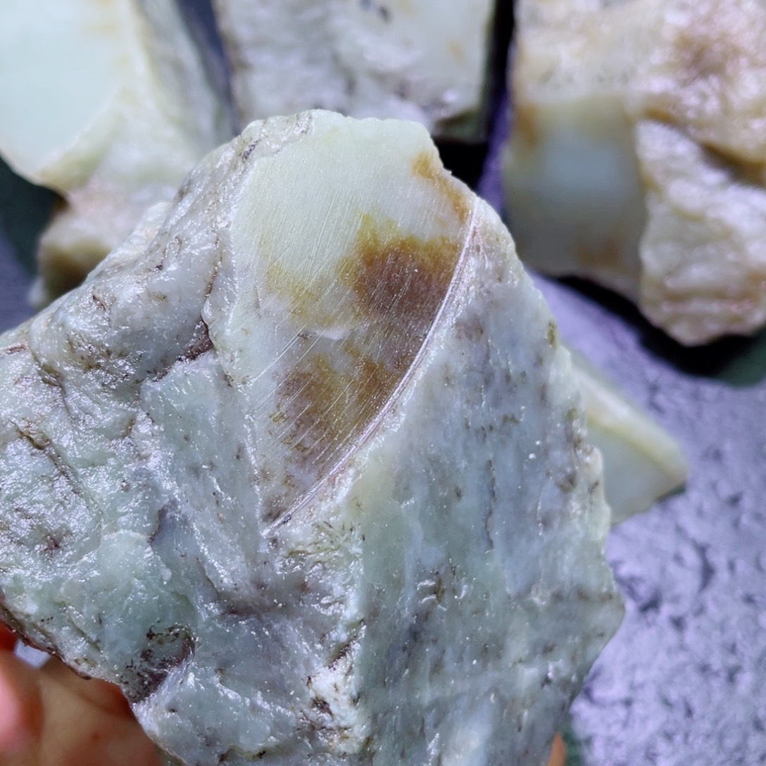 和田玉未镶嵌珠宝半成品