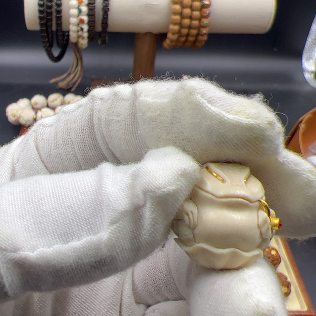 猴头核桃吊坠文泰