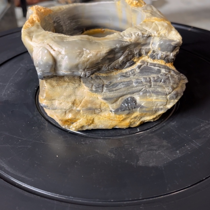 红陶༺****石头花盆