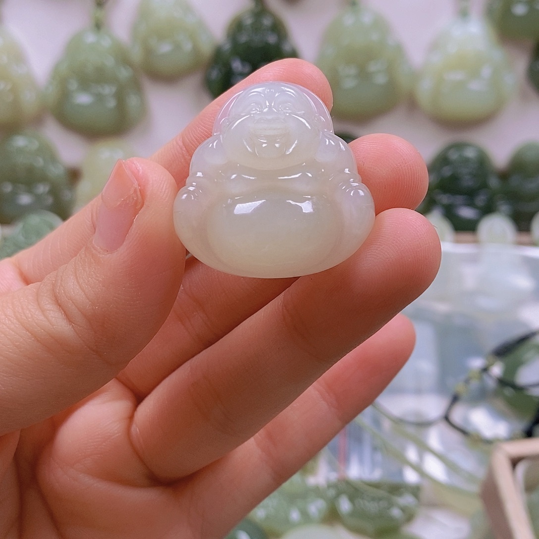 ˚***王和田玉未镶嵌颈饰