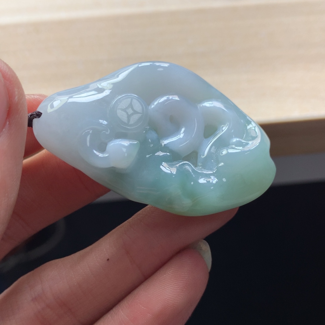 颈饰未镶嵌翡翠吊坠