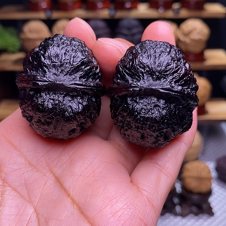 文玩核桃吊坠几**人方头蟾40