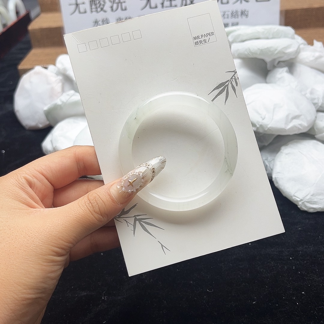 未镶嵌手镯石英质玉h25