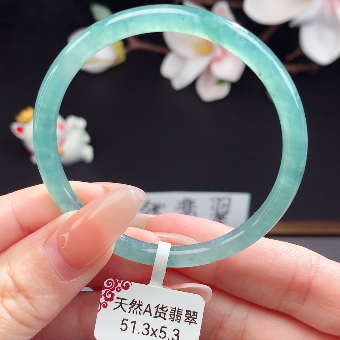 翡翠手镯（圆镯）未镶嵌