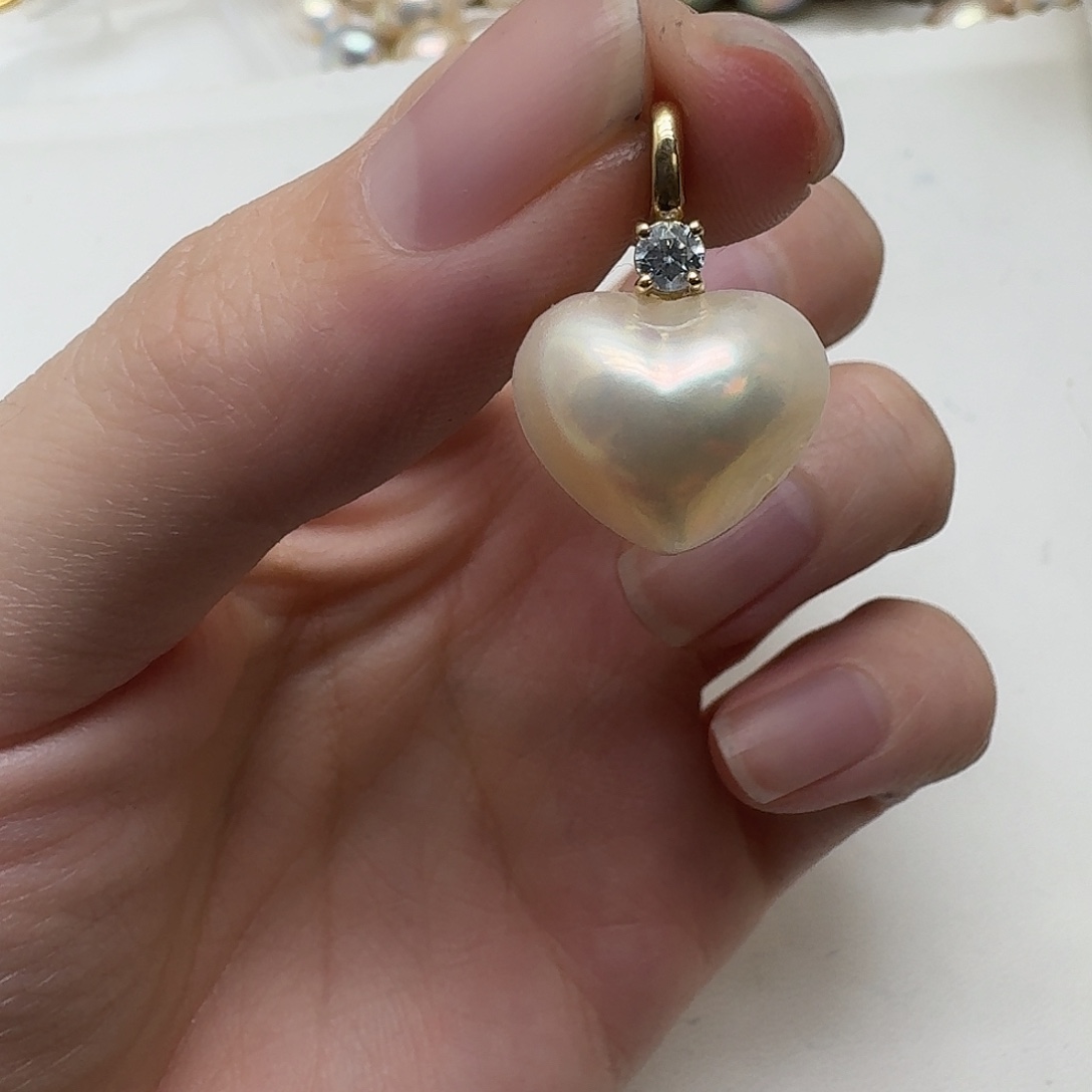 18K金镶嵌拼合珍珠（马贝珠）颈饰