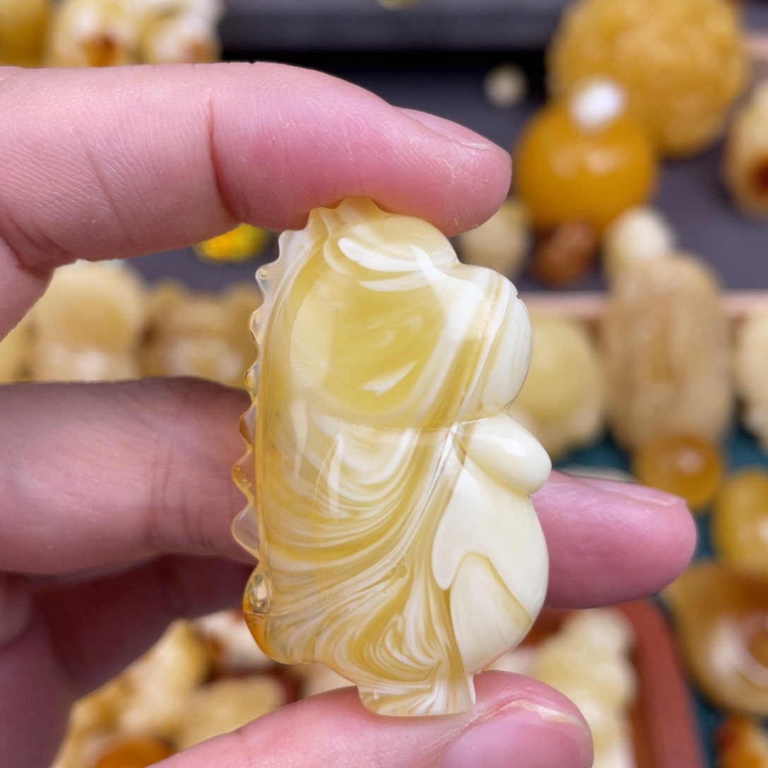 琥珀裸石未镶嵌蜜蜡