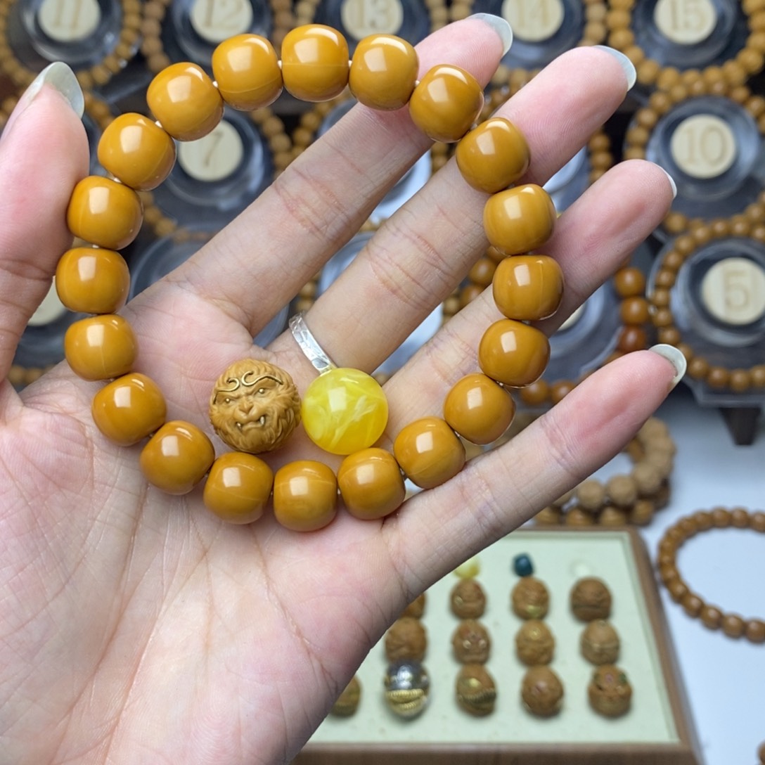 G***@吊坠猴头核桃老型➕镶嵌单颗