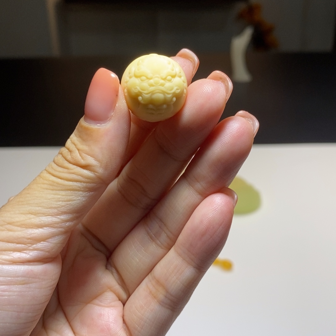 石英质玉（缅黄）未镶嵌颈饰