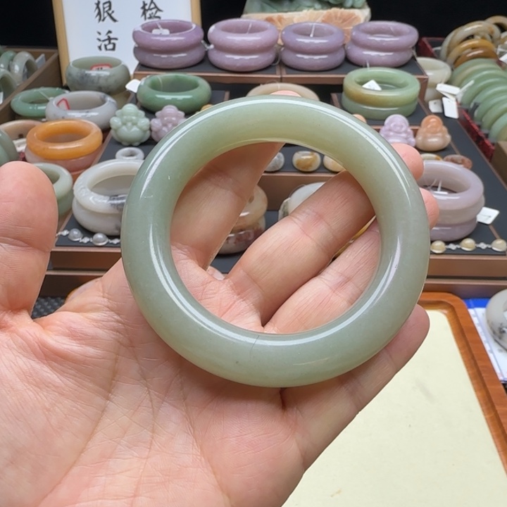 石英岩玉未镶嵌手镯56.8