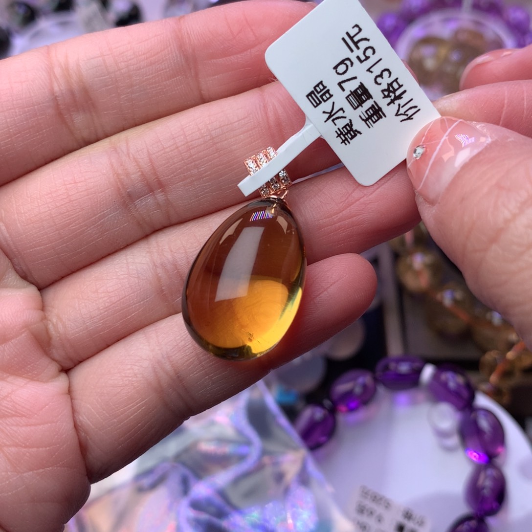 水晶颈饰未镶嵌艳**y吊坠