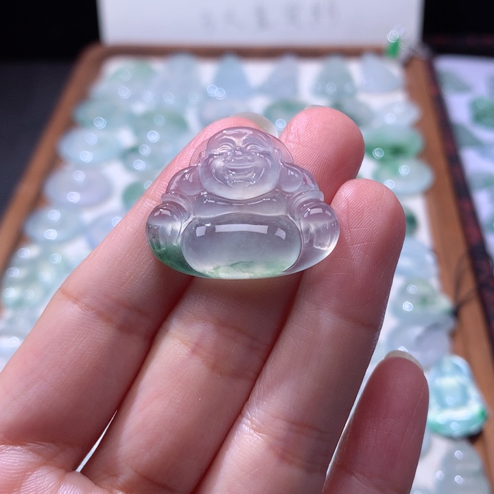 颈饰未镶嵌翡翠高冰飘花佛公