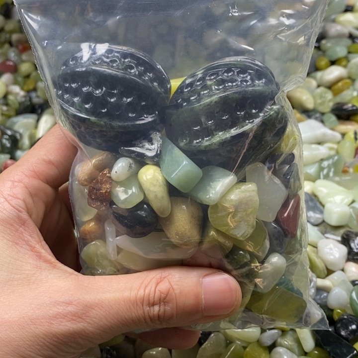 蛇纹石玉鱼缸石未镶嵌