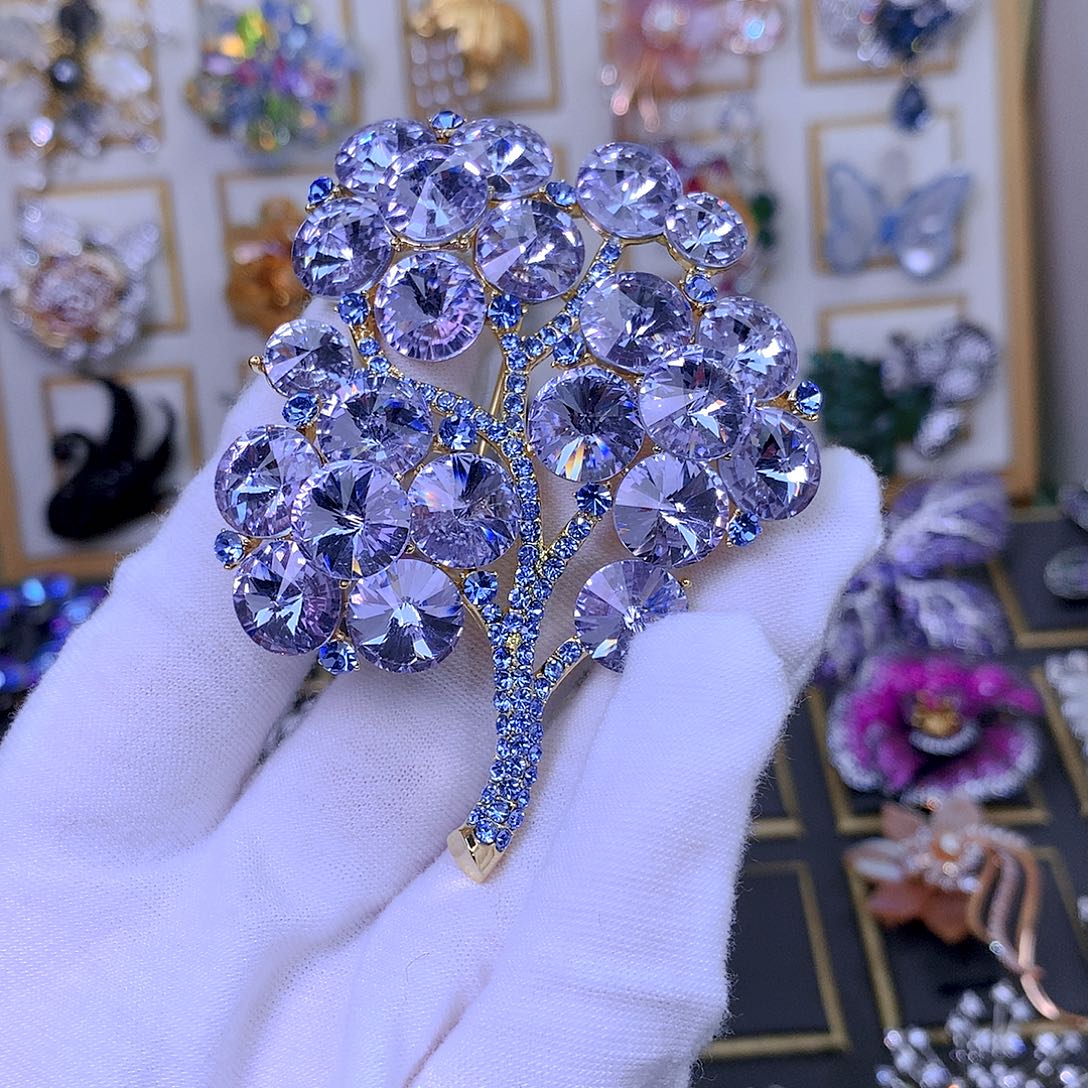 仿水晶铜胸针胸针