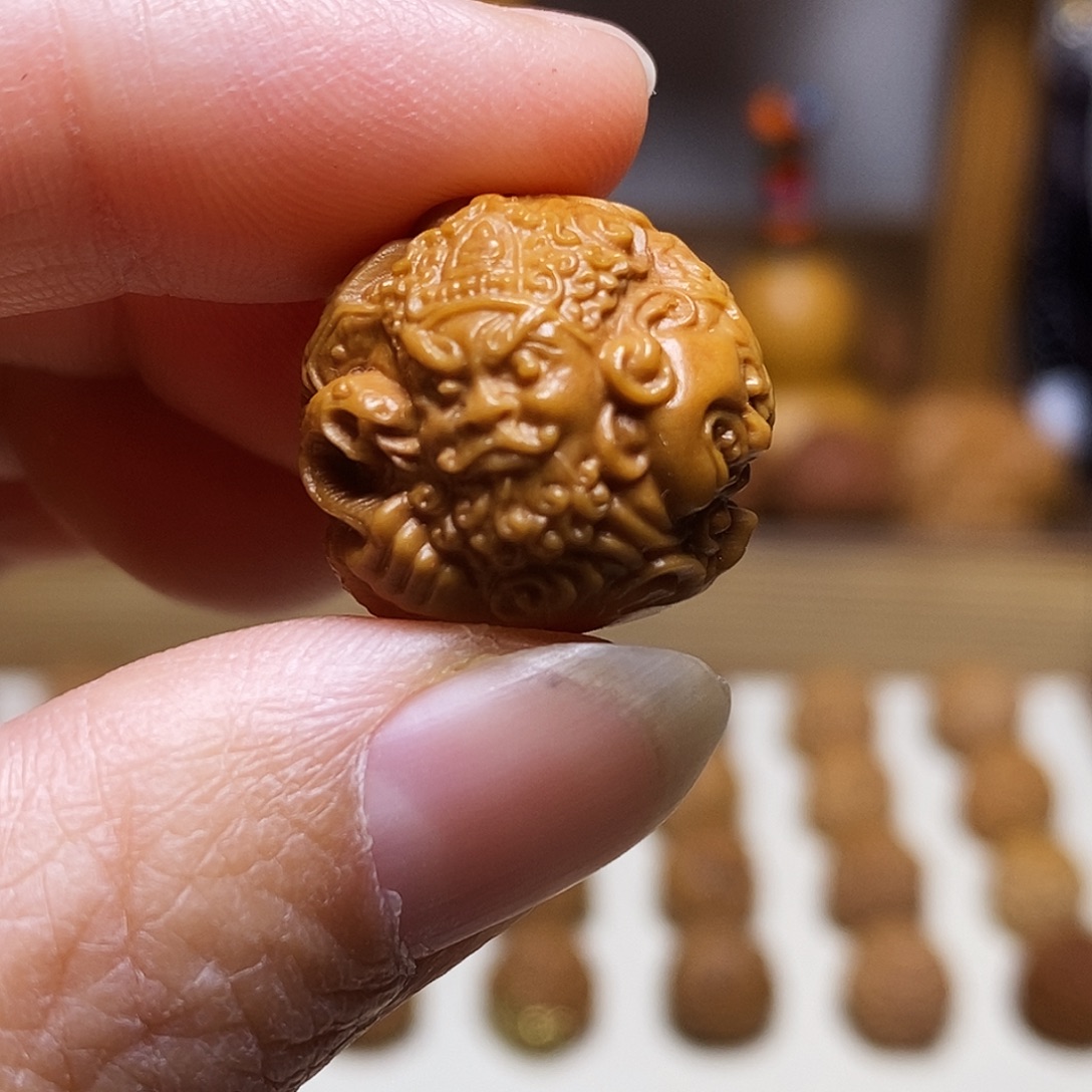 以***贵核桃把件四大天王19左右猴头核桃不退换