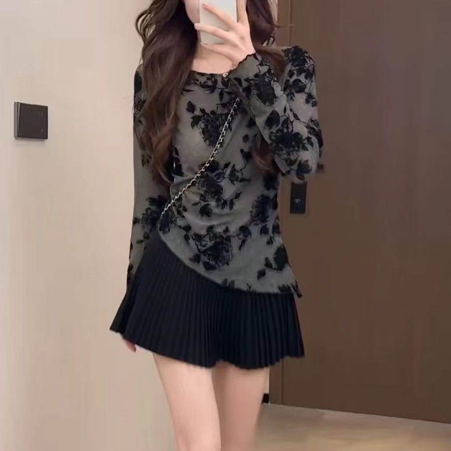 【凉露沾衣】2025秋季千金风开叉不规则下摆长袖T恤女设计感上衣潮