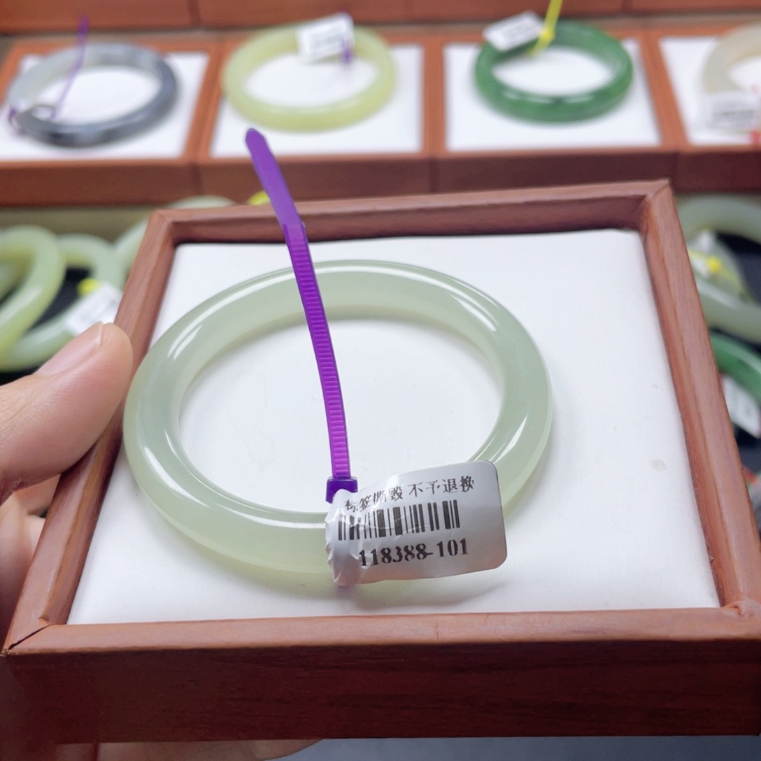 【闪购商品】未镶嵌手镯和田玉链接28。51.2