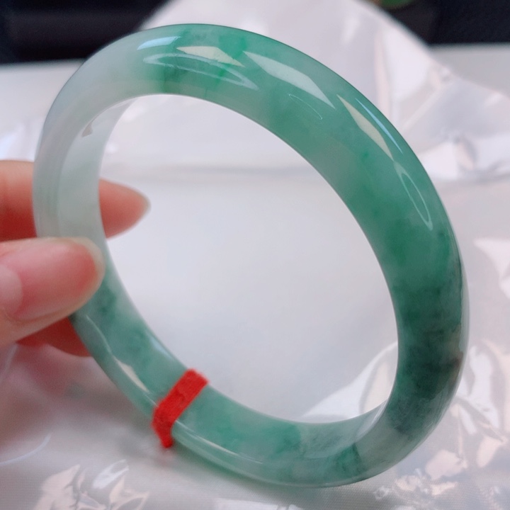 翡翠未镶嵌手镯57圈