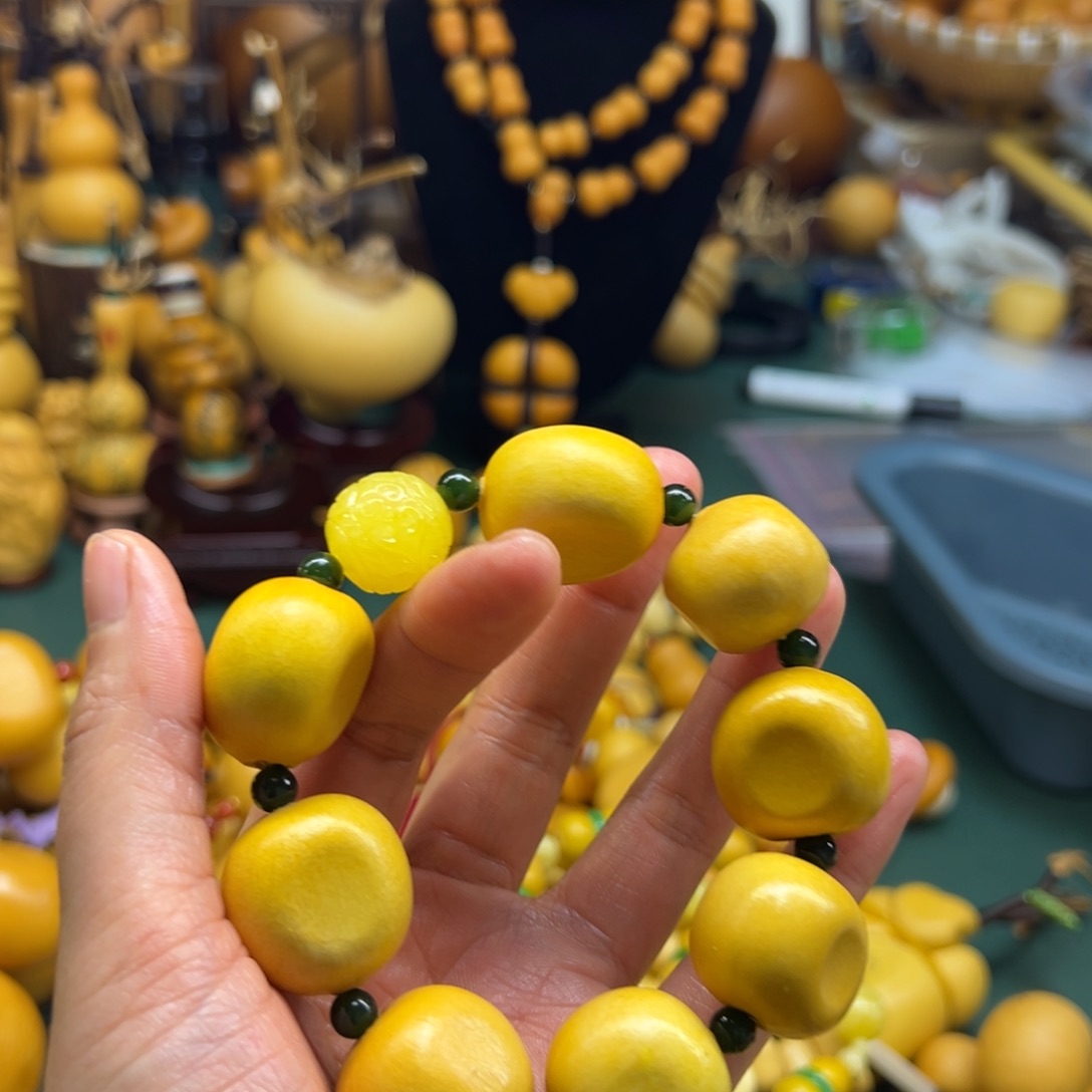 悠***然大叶紫檀（黑酸枝木类）