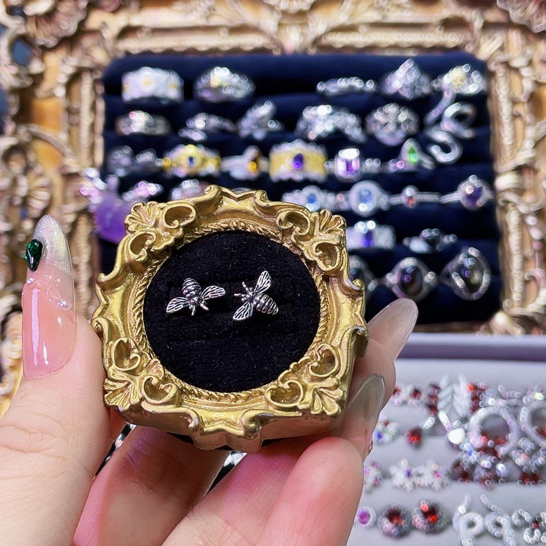 鼠***宝925银蜜蜂银耳钉一对儿