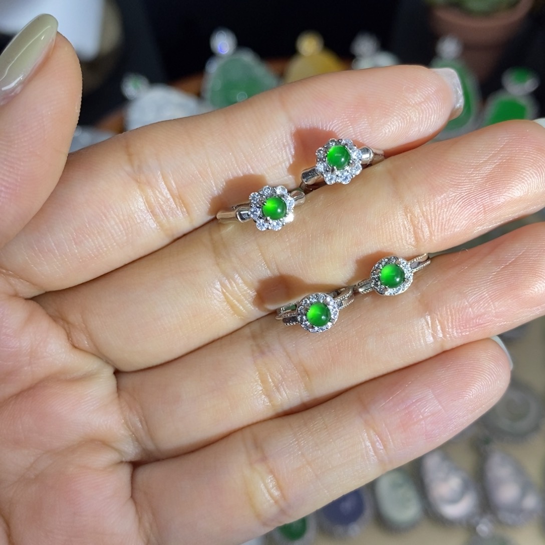 翡翠颈饰银S925镶嵌A货翡翠