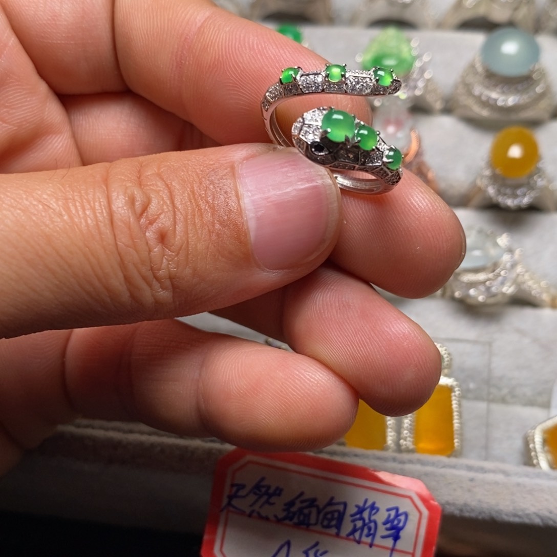 翡翠戒指银S925镶嵌戒指