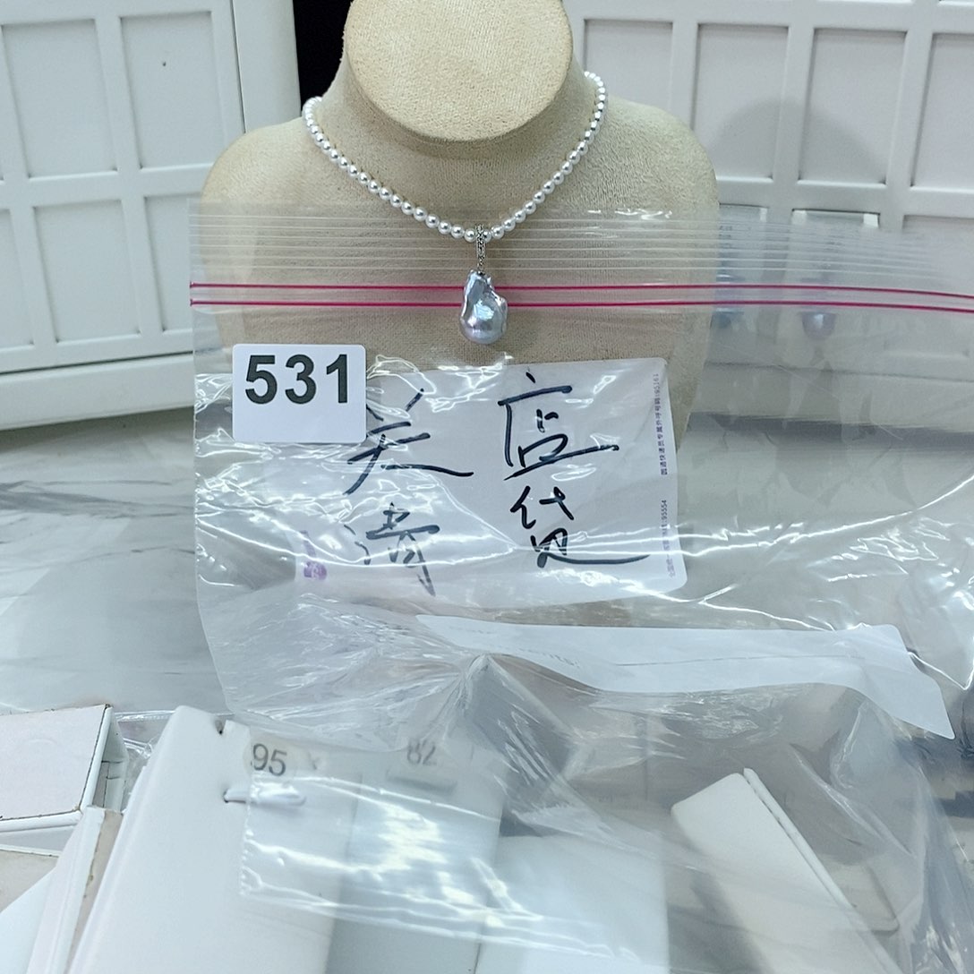 淡水珍珠颈饰合金