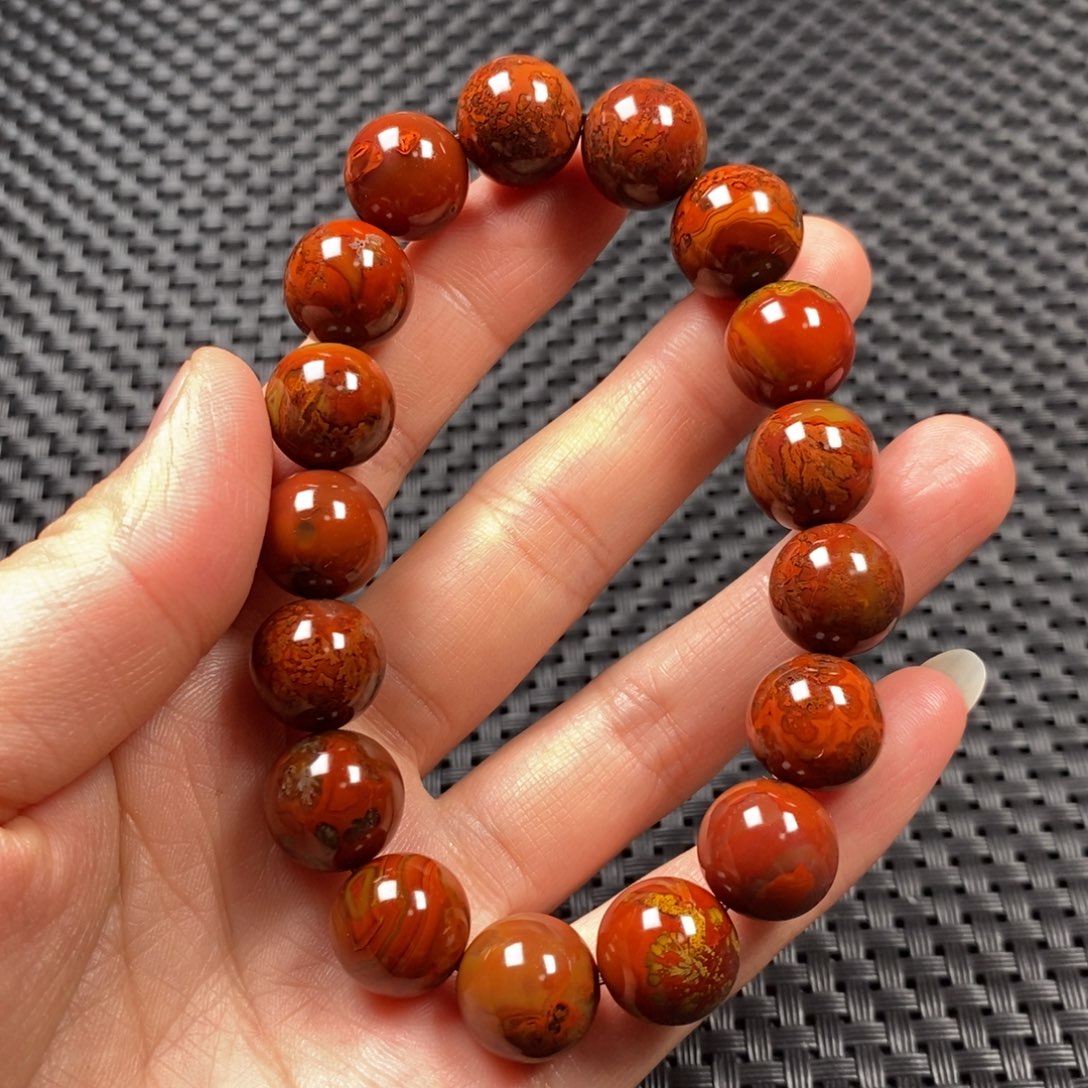 玛瑙/玉髓手串未镶嵌红*杉