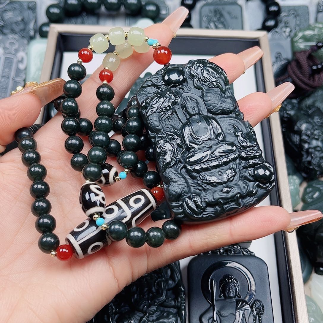 和田玉颈饰未镶嵌?****腿