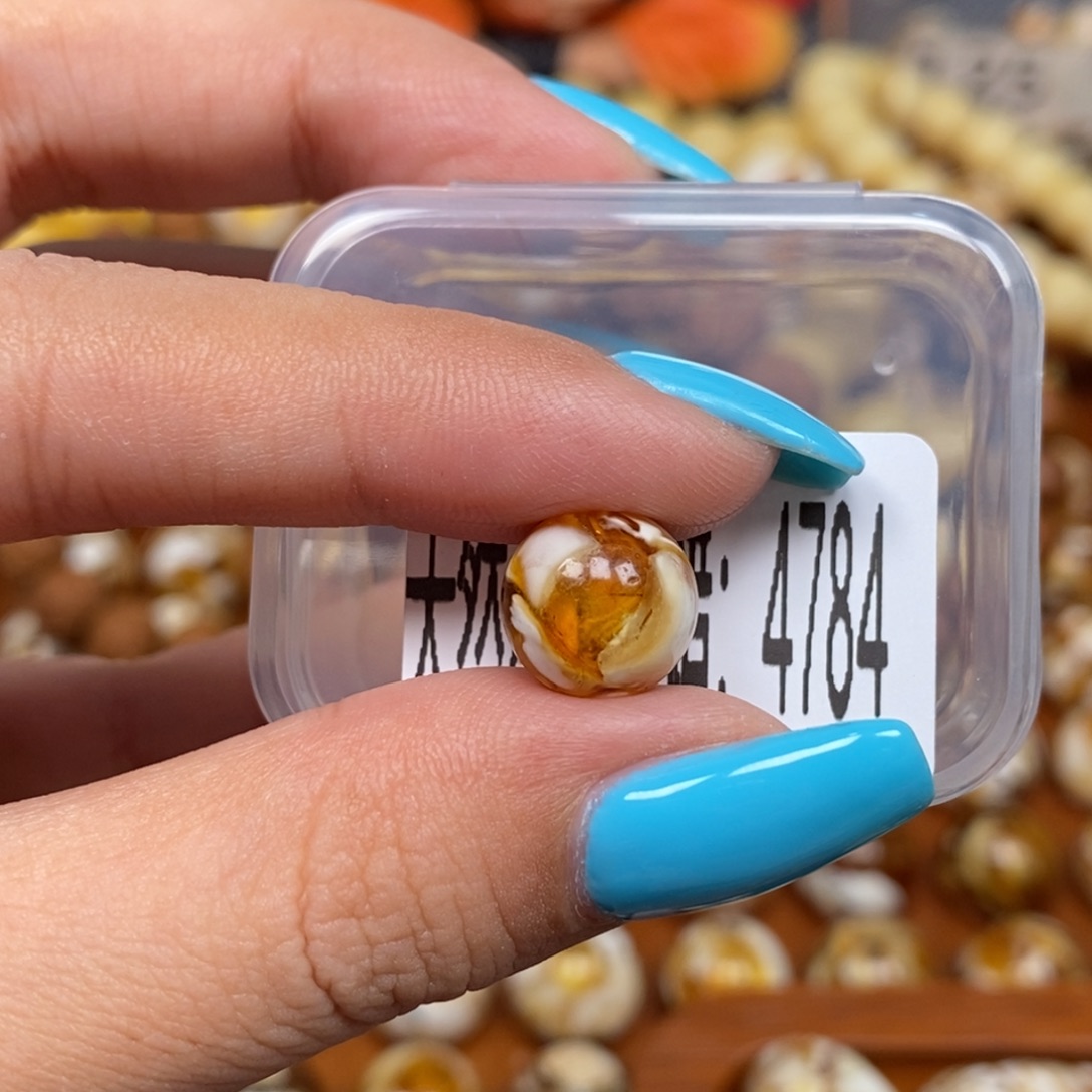 蜜蜡未镶嵌珠宝奇石4784