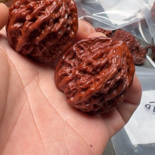 文玩核桃吊坠虎头028