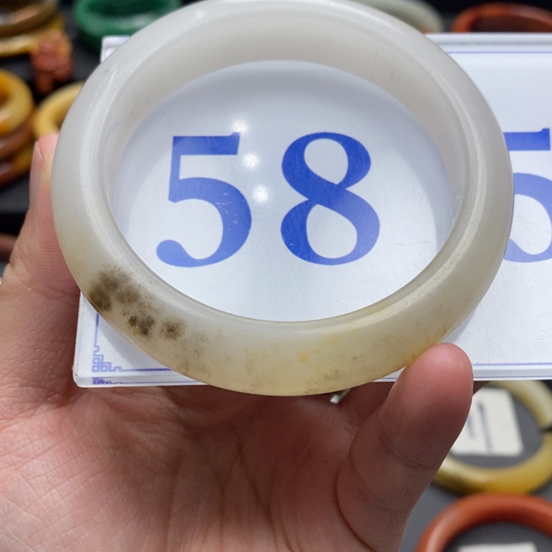 石英质玉（黄龙玉）手镯未镶嵌