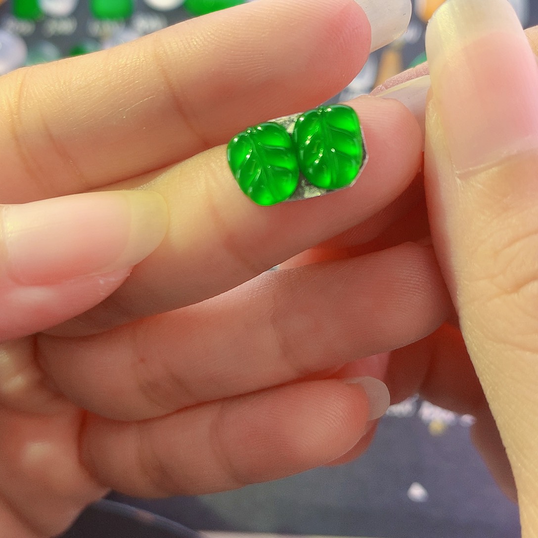 【闪购商品】颈饰未镶嵌翡翠绿叶子一对