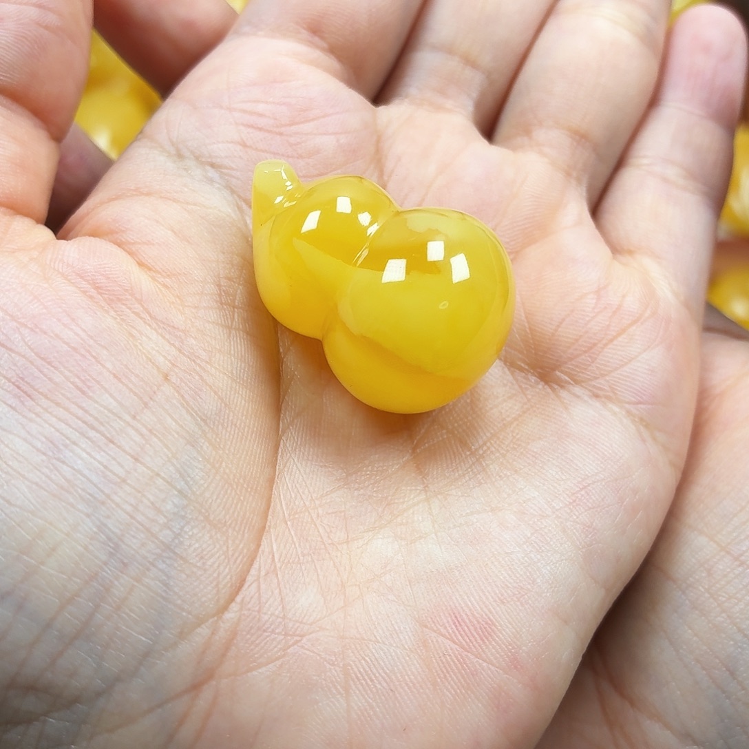 蜜蜡未镶嵌颈饰焦皮妖花葫芦