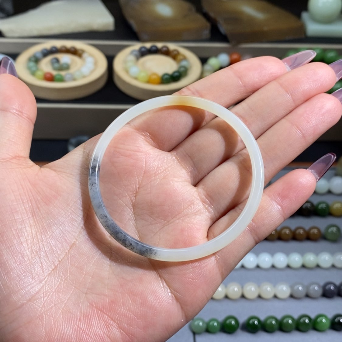 【闪购商品】和田玉手镯未镶嵌h**e