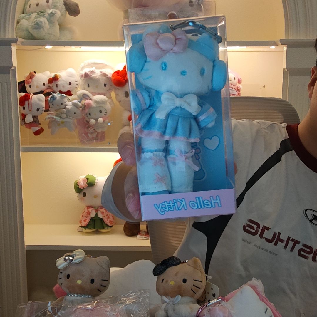 蓝色耳机美草莓二代