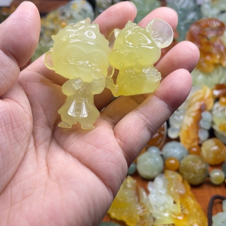 锦****蛇纹石玉未镶嵌颈饰