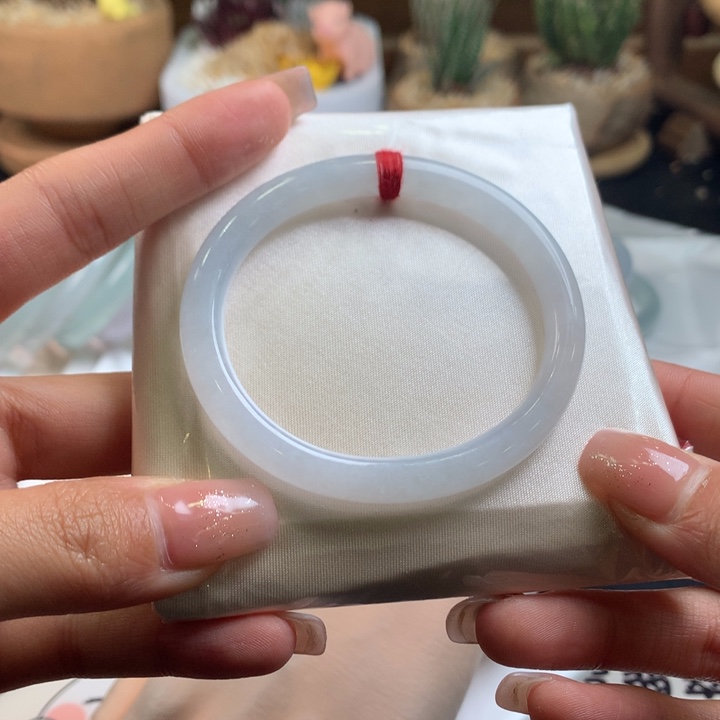 翡翠未镶嵌手镯54贵妃