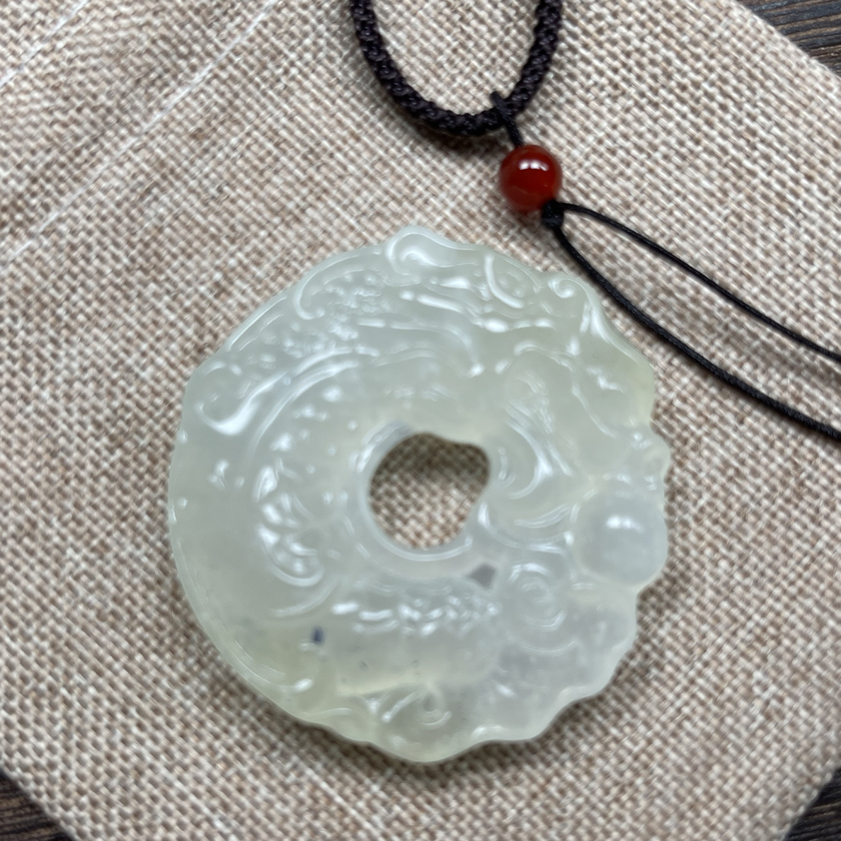 岫玉鱼化龙吊坠 龙鱼扣挂件