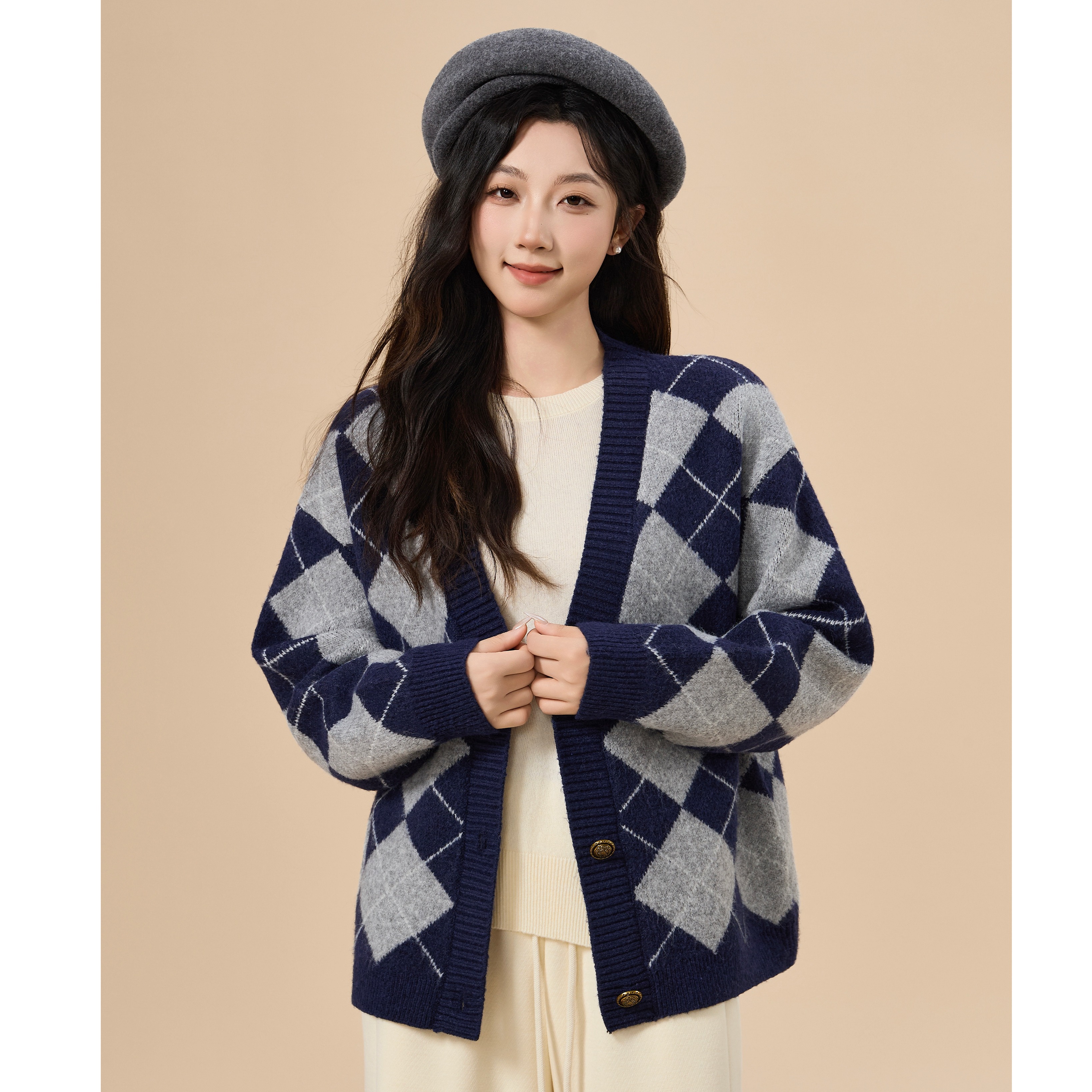 茵曼25秋季新款V领菱格纹气质针织开衫纯色百搭毛衣针织衫女