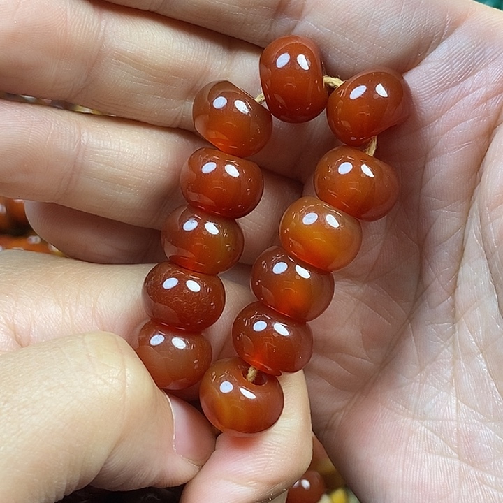 未镶嵌颈饰玛瑙/玉髓冷*