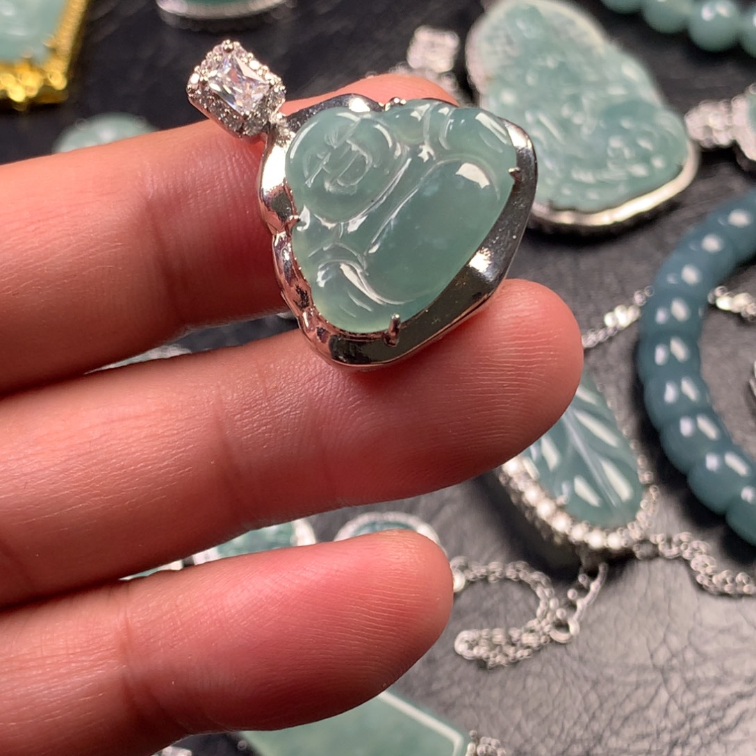 翡翠未镶嵌颈饰佛公18