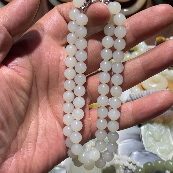 轻***扬和田玉未镶嵌手链