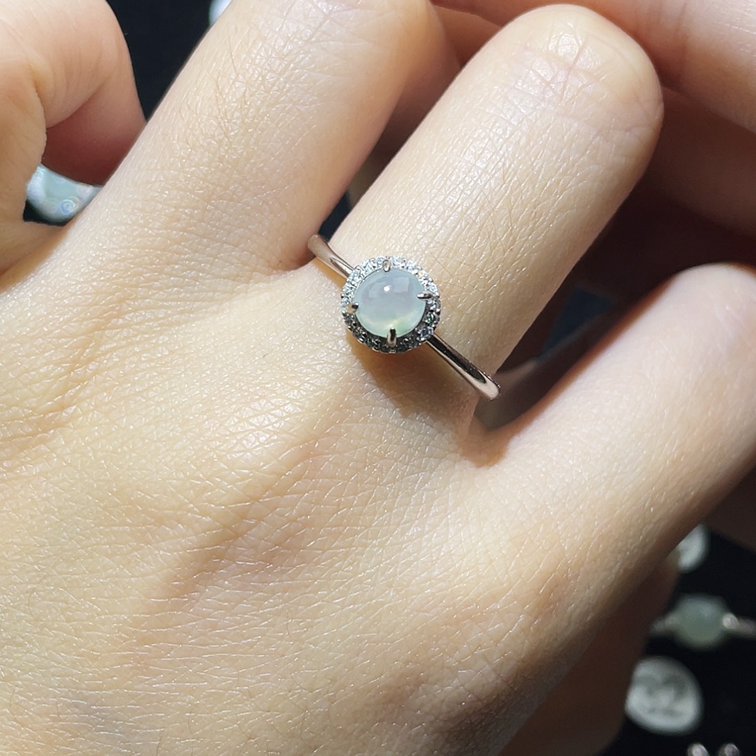 翡翠未镶嵌戒指戒指