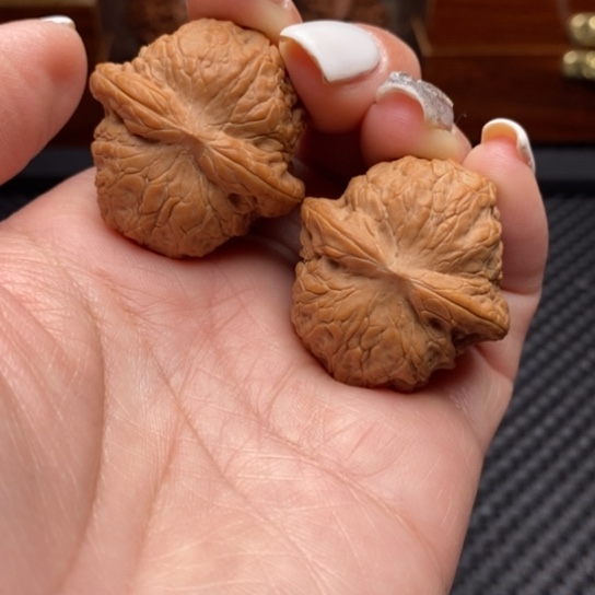 文玩核桃吊坠34全品血麒麟