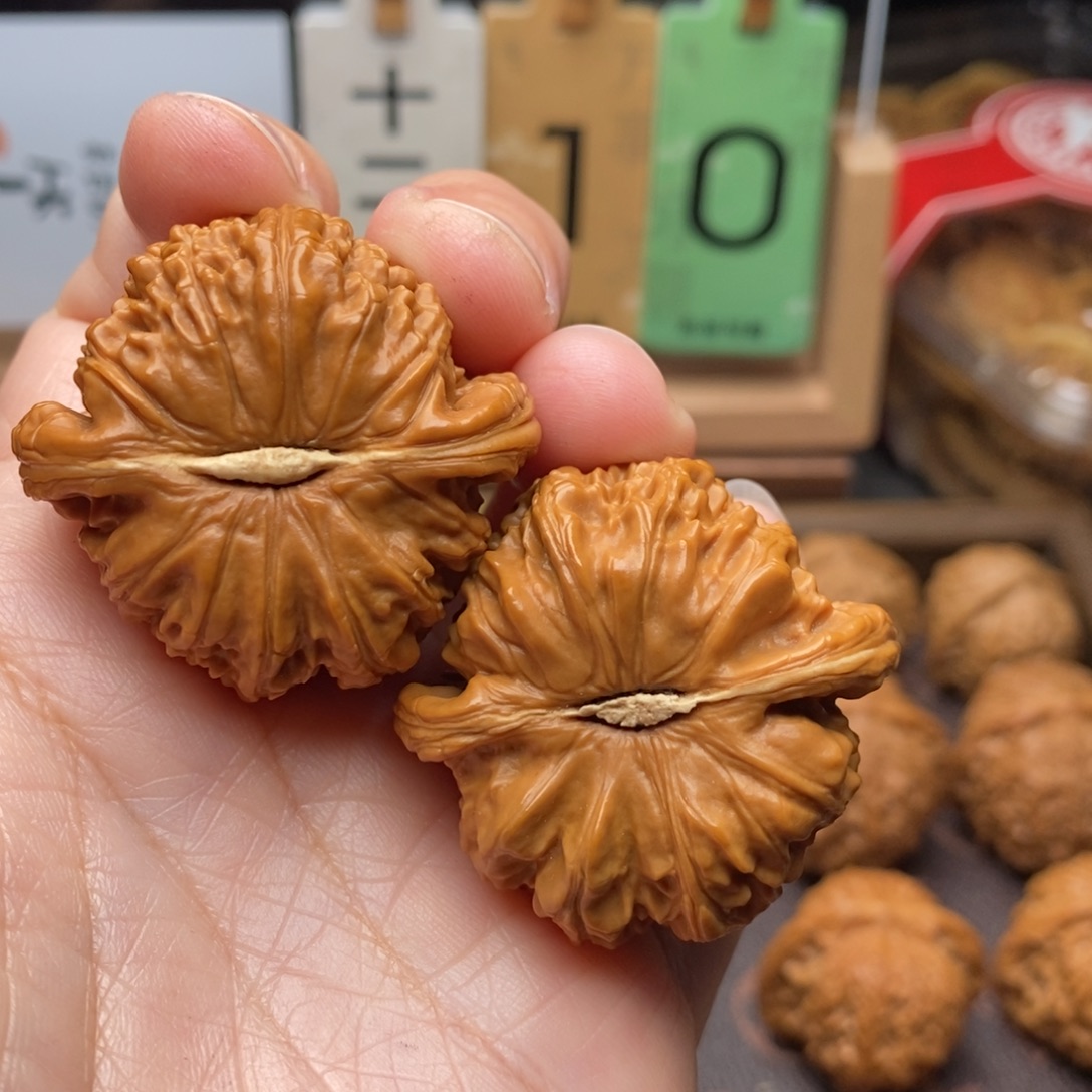 未***识文玩核桃把件白狮子40